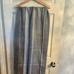 Unisex Large Grey Alpaca Scarf - EUC